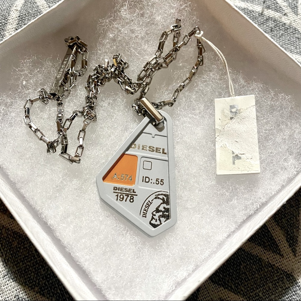 Diésel pendant necklace New/w tag